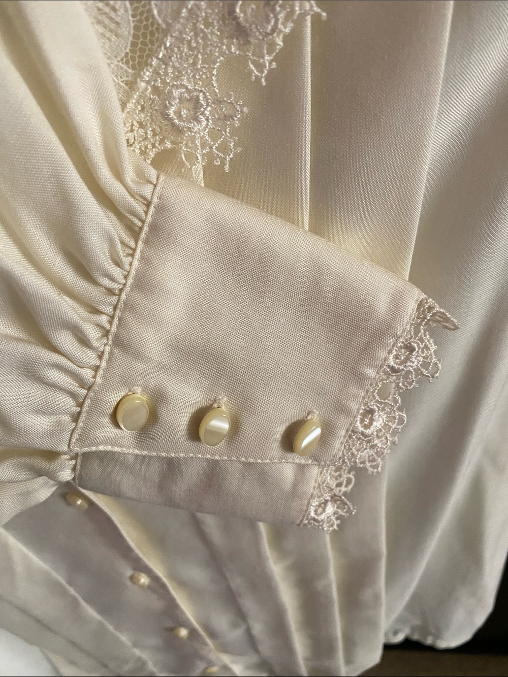 Vintage 80’s Josephine Cream Colored Lace Collared Blouse - Picture 6 of 12